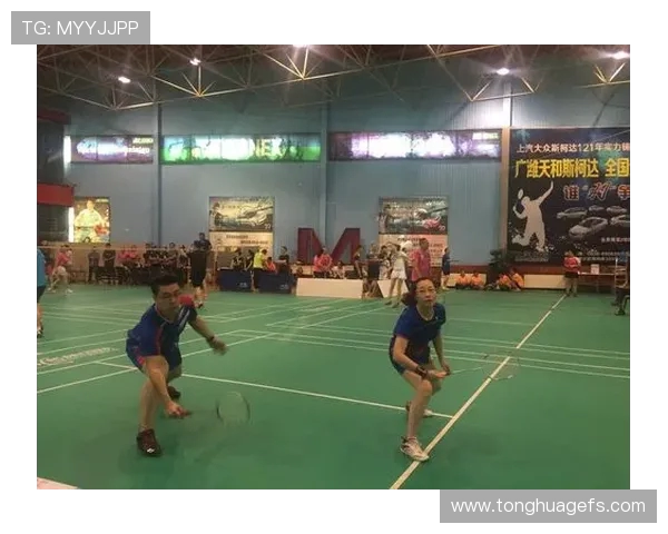 南京羽毛球队阵地战打法深度解析与战术应用探讨 南京羽毛球队阵地战打法深度解析与战术应用探讨