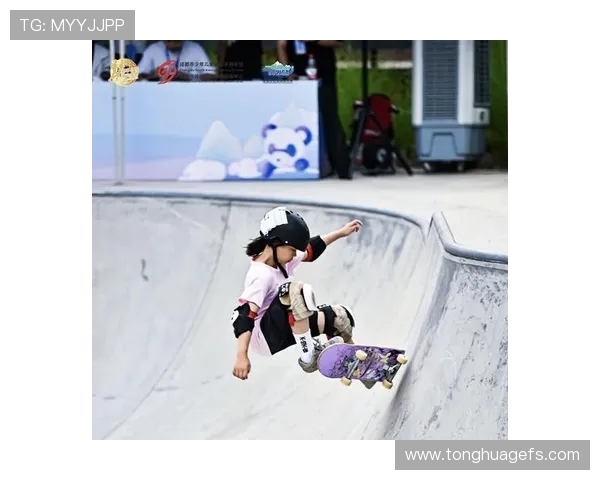 成都滑板队与深圳滑板队的精彩对决全景回顾与分析