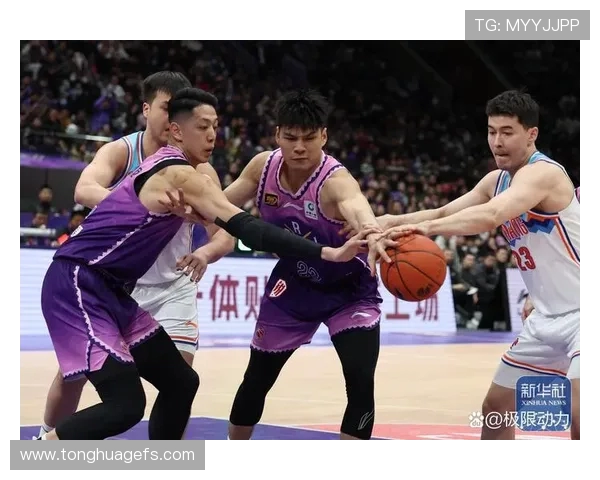 CBA精彩对决辽宁队与新疆队比赛录像回顾与精彩瞬间分析