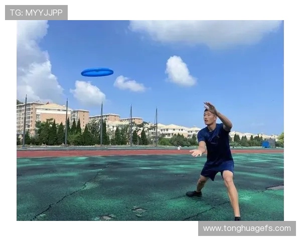 广州飞盘队在极限运动联赛积分榜上以80分稳居第一名，表现引人瞩目